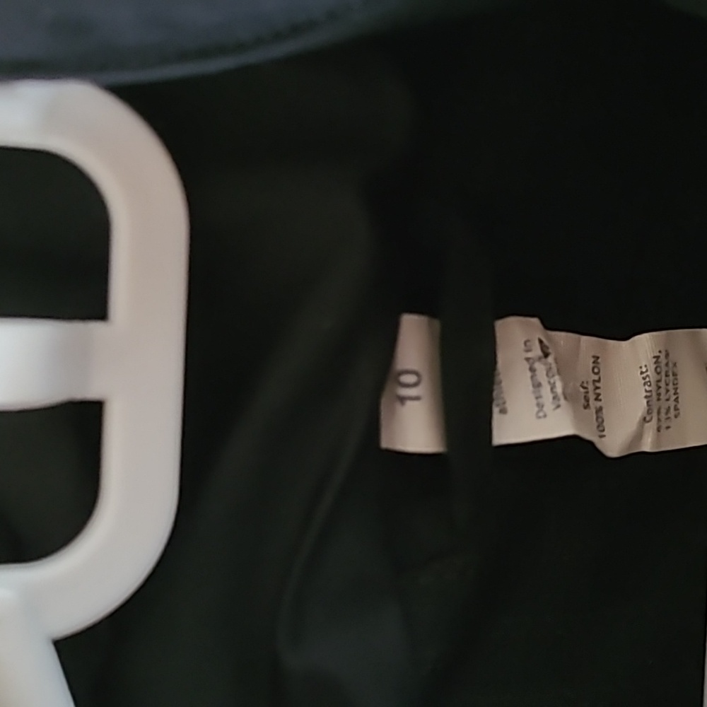 Lululemon Rain Jacket - Picture 3 of 4